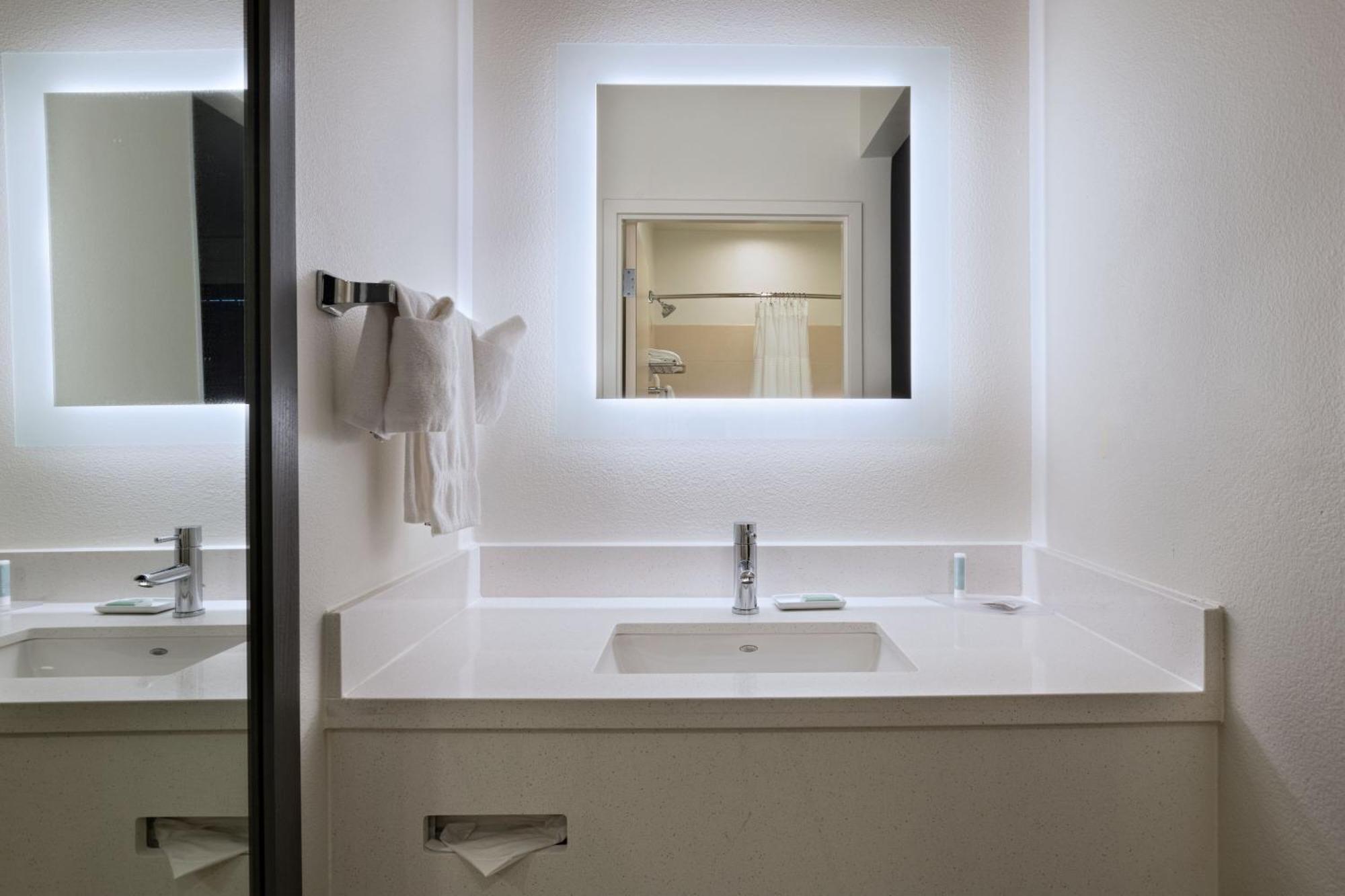 Springhill Suites By Marriott Dallas Dfw Airport East Las Colinas Ірвінг Екстер'єр фото